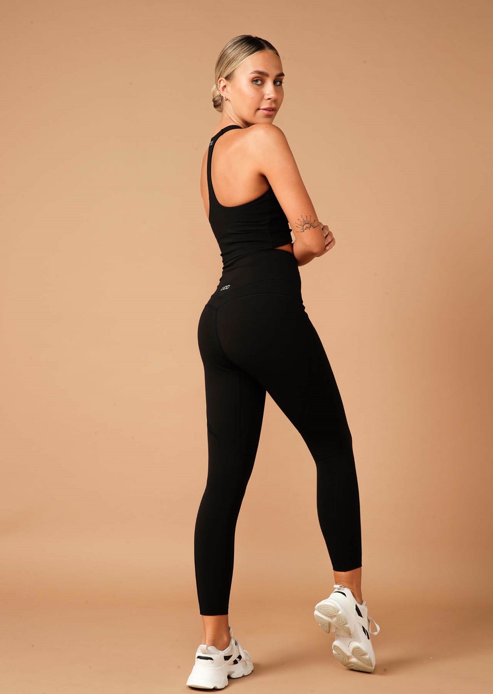 Womens Lorna Jane Leggings Cheapest Price - Smooth Booty Support Ankle Biter  Black